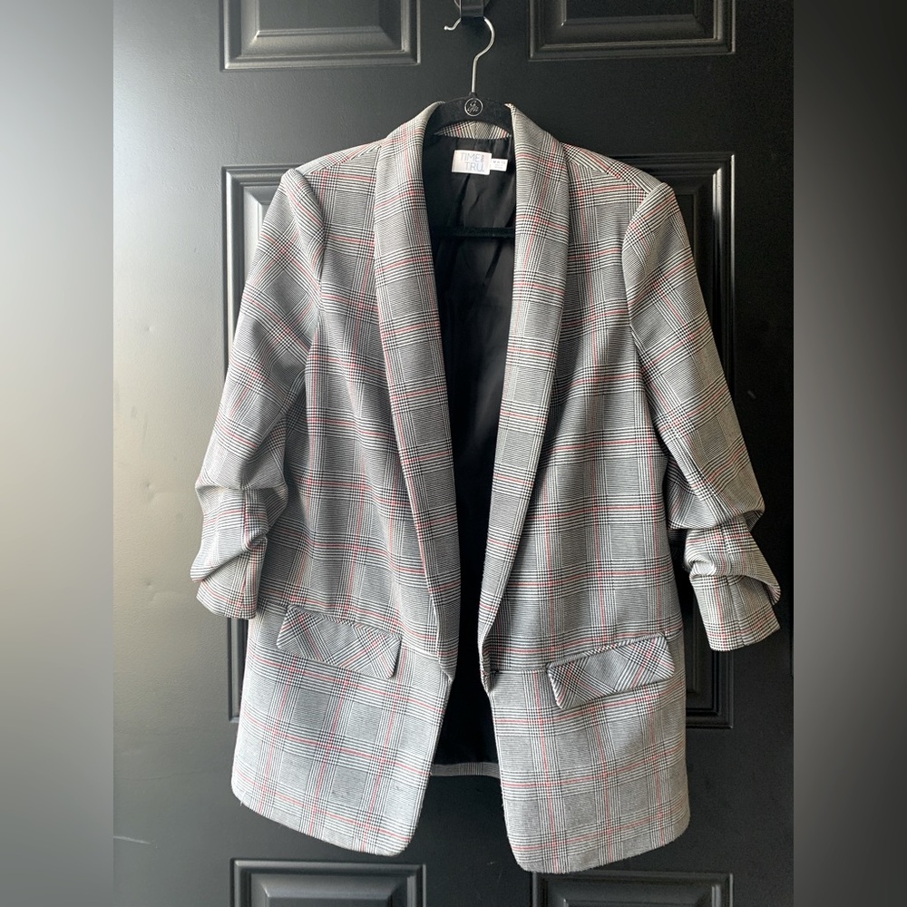 NWOT Time and Tru Blazer. Grey/ Size M